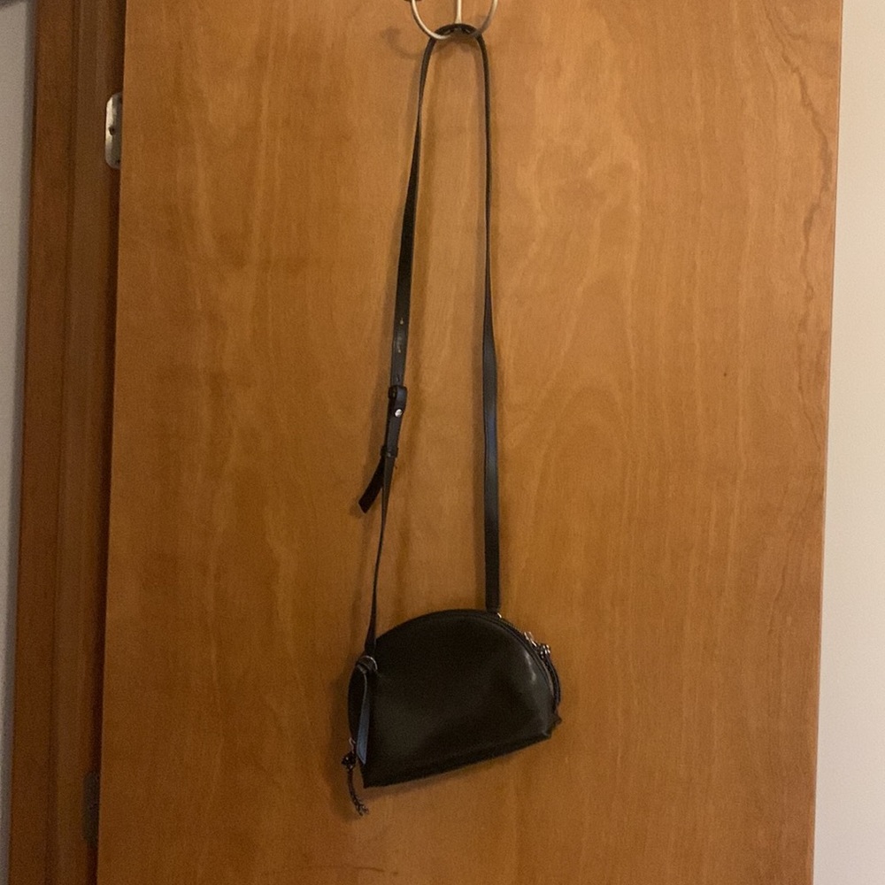 Banana Republic leather bag. - Picture 5 of 12
